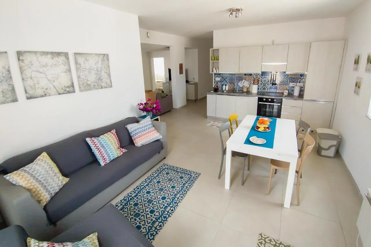 Sliema, Villa Savoia Luxury Apartment For 5 Guests Gzira
