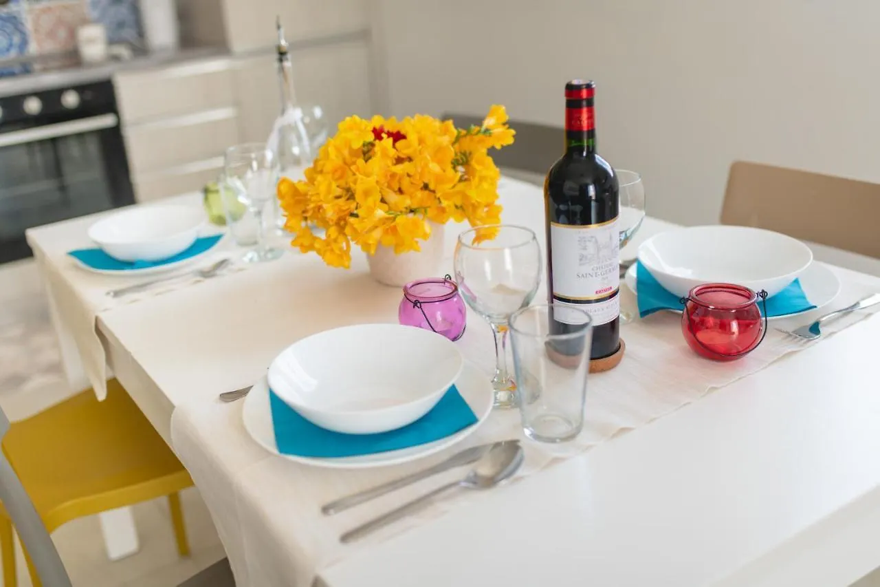 Sliema, Villa Savoia Luxury Apartment For 5 Guests Gzira