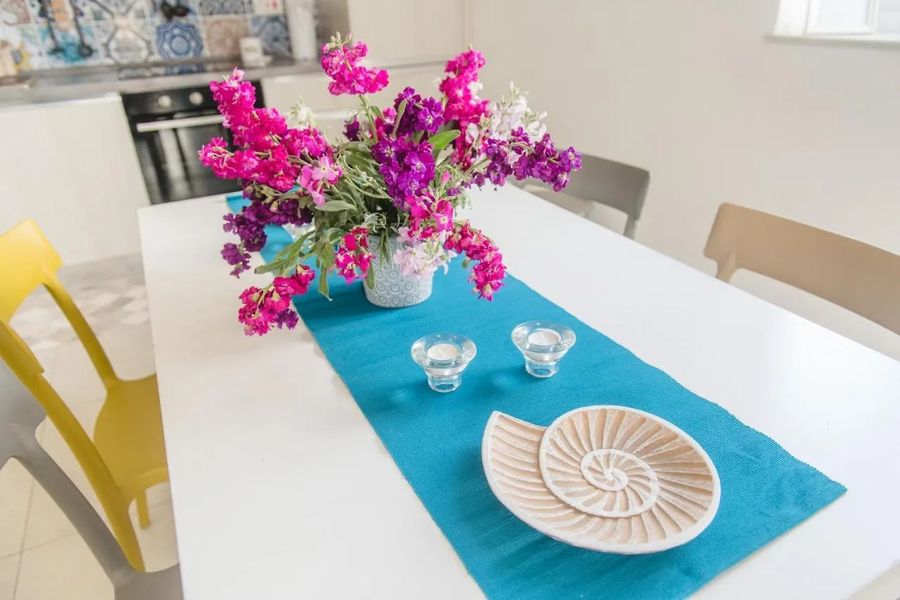 Sliema, Villa Savoia Luxury Apartment For 5 Guests Gzira