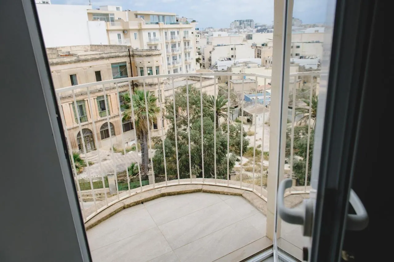 Sliema, Villa Savoia Luxury Apartment For 5 Guests Gzira