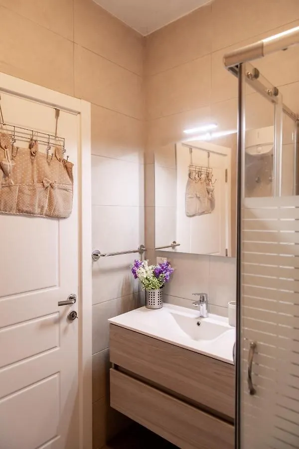 Sliema, Villa Savoia Luxury Apartment For 5 Guests Gzira 0*,  Malta