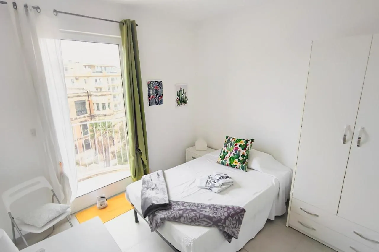 Sliema, Villa Savoia Luxury Apartment For 5 Guests Gzira