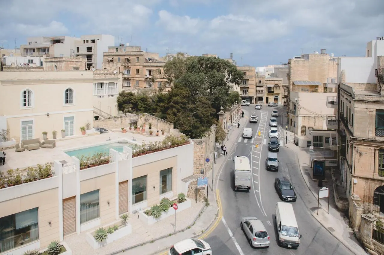 Sliema, Villa Savoia Luxury Apartment For 5 Guests Gzira