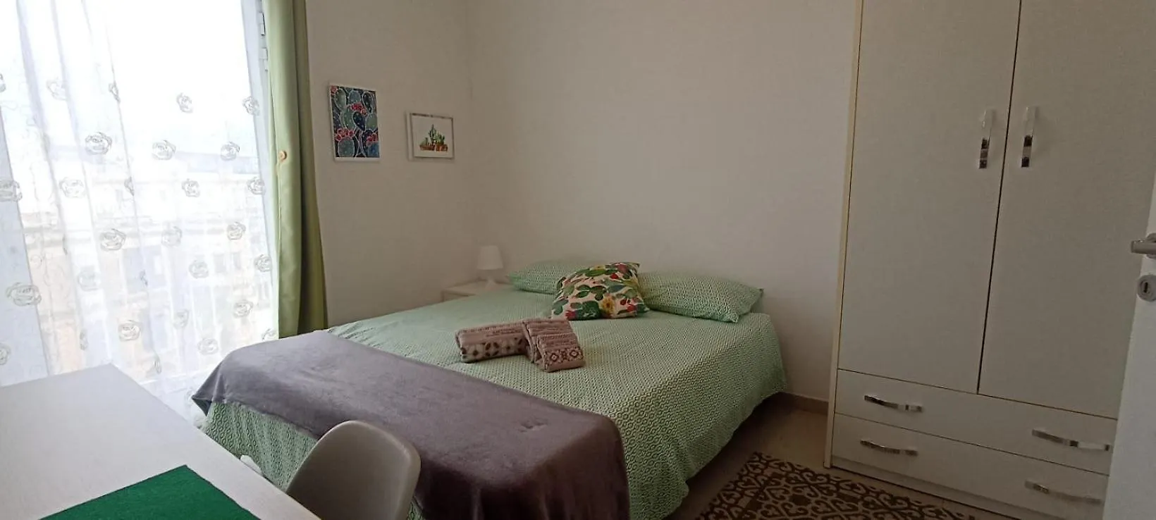 Sliema, Villa Savoia Luxury Apartment For 5 Guests Gzira