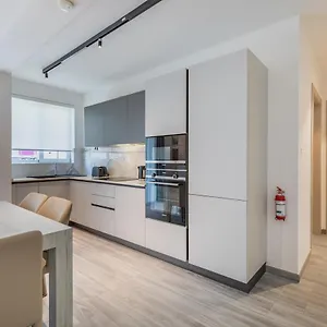 Luxury In Just Minutes Away From The Seafront And Restaurants Gzira