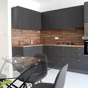 Luxurious Next To The Sea Gzira